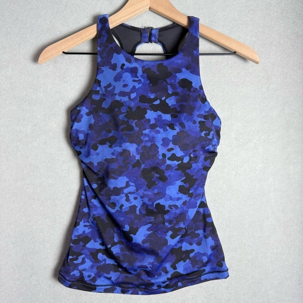 Athleta Women’s Blue and Black Camo High Neck Tankini Swim Top size 32D/DD